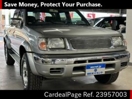 NISSAN DATSUN PICK UP LFMD22 Big1