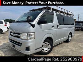 TOYOTA HIACE VAN KDH201V Big1