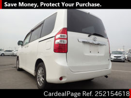 TOYOTA NOAH ZRR70G Big2