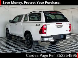 TOYOTA HILUX 0 Big2