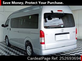 TOYOTA HIACE COMMUTER 0 Big2