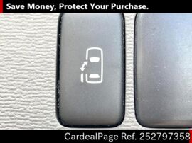 TOYOTA ISIS ANM10G Big2