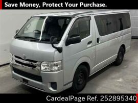 TOYOTA HIACE VAN TRH200V Big2