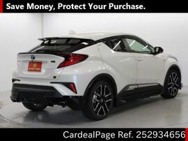 TOYOTA C-HR ZYX11 Big2
