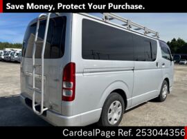 TOYOTA HIACE VAN KDH201V Big2
