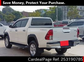 TOYOTA HILUX 0 Big2