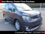 Used TOYOTA VOXY Ref 2040794
