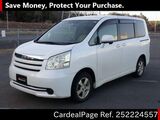 Used TOYOTA NOAH Ref 2224557