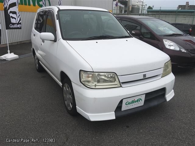 Nissan cube 2000