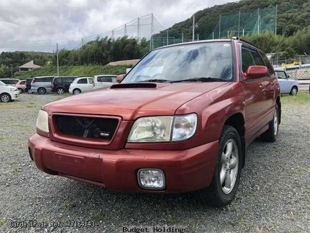 Subaru forester красный