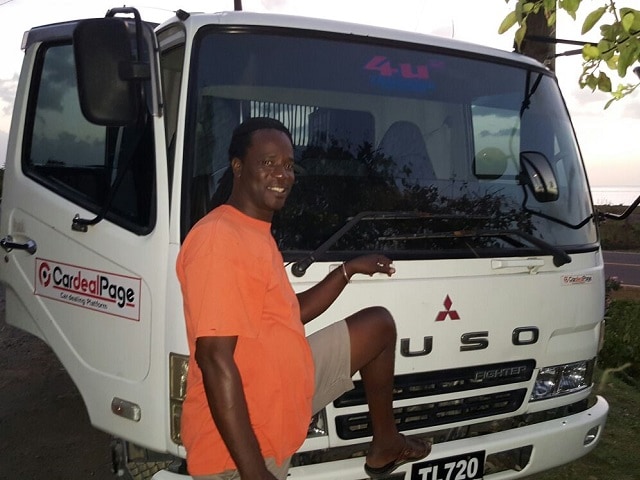 Customer who purchased a car from CardealPage Co., Ltd.